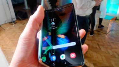 Photo of Samsung’s Galaxy Fold is breaking for some early users
