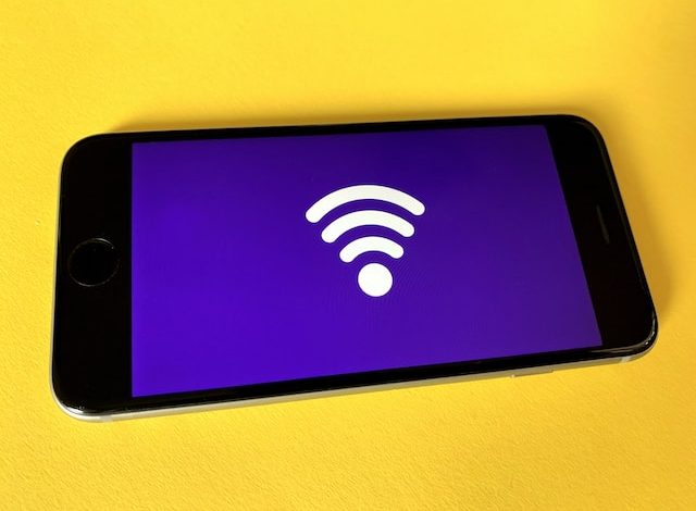 how to change wifi password on Android
